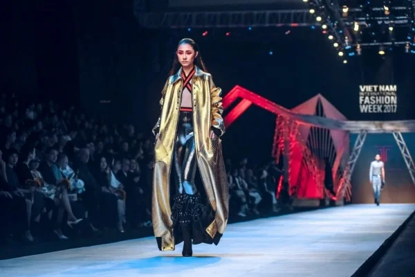 Nghề người mẫu: có nên theo nghề? Cơ hội phát triển và thu nhập