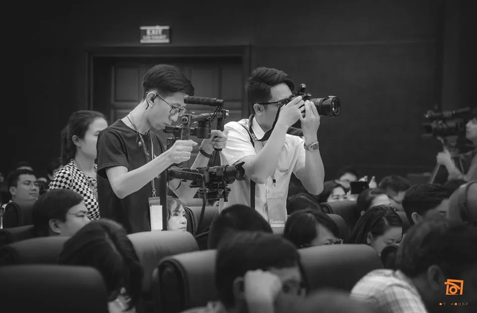 Những nguyên tắc chụp ảnh sự kiện cho người mới bắt đầu - Aloha Media