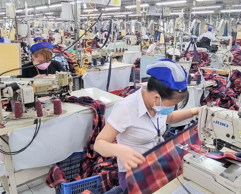 Tuyển công nhân nữ - Công nhân kiểm hàng và QC cơ bản Tuyển công nhân nữ - Công nhân kiểm hàng và QC cơ bản