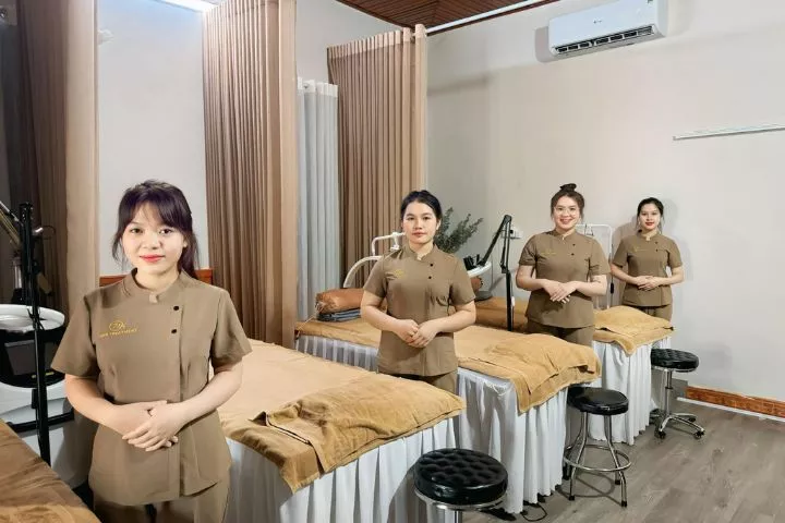 Chăm sóc người già Buôn Ma Thuột - Công việc hỗ trợ vận động và phòng ngừa tai nạn Chăm sóc người già Buôn Ma Thuột - Công việc hỗ trợ vận động và phòng ngừa tai nạn