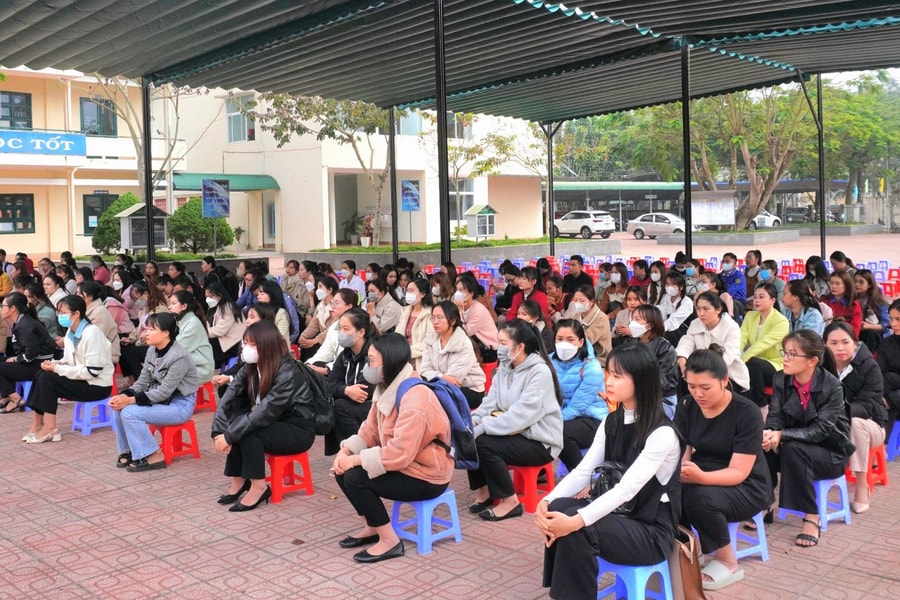 Giới thiệu việc làm Bảo Lộc - Người đang đi làm muốn chuyển việc Giới thiệu việc làm Bảo Lộc - Người đang đi làm muốn chuyển việc