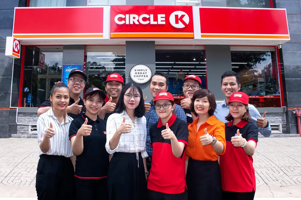 Nhân viên bán hàng - Môi trường làm việc phổ biến Nhân viên bán hàng - Môi trường làm việc phổ biến