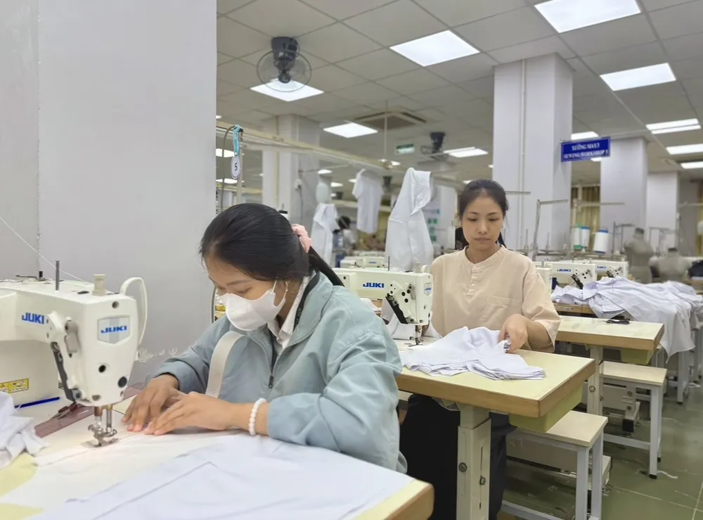 Thợ may làm việc tại quận 11 - Khoảng thu nhập thường gặp khi làm ổn định Thợ may làm việc tại quận 11 - Khoảng thu nhập thường gặp khi làm ổn định