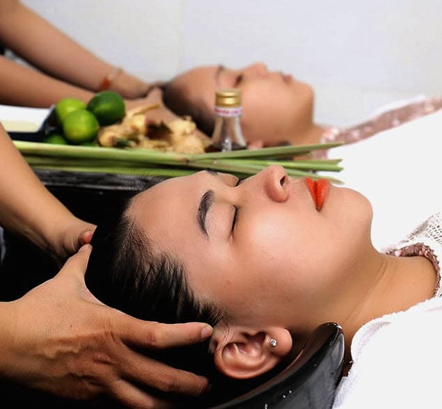 Nhân viên massage gội đầu - Quy trình phục vụ và tiêu chuẩn vệ sinh