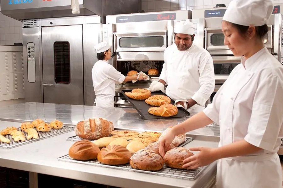 Thợ làm bánh - Thợ bánh ngọt và món tráng miệng Thợ làm bánh - Thợ bánh ngọt và món tráng miệng