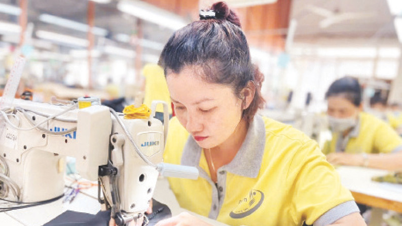 Tuyển thợ may - May công nghiệp theo chuyền