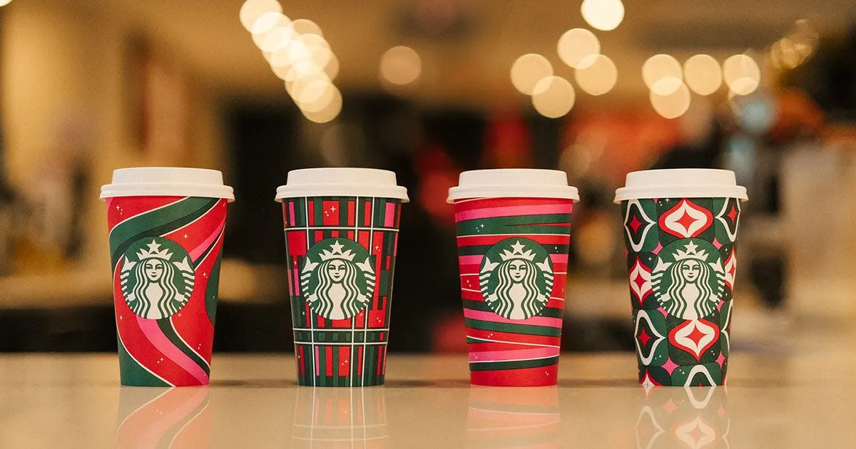 Nhân viên Starbucks ở Mỹ đình công ngày Red Cup | Báo Sài Gòn Đầu Tư Tài Chính