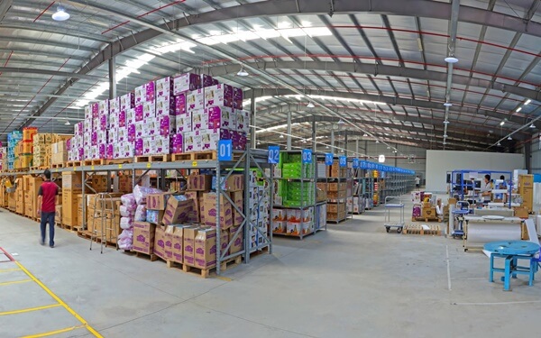 Nhân viên kho - Vai trò trong chuỗi cung ứng Nhân viên kho - Vai trò trong chuỗi cung ứng