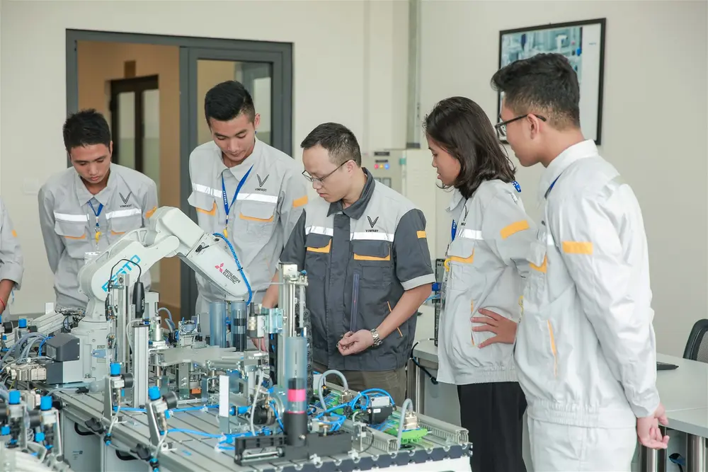 Kỹ sư cơ khí - Lương theo khu vực và loại hình doanh nghiệp Kỹ sư cơ khí - Lương theo khu vực và loại hình doanh nghiệp