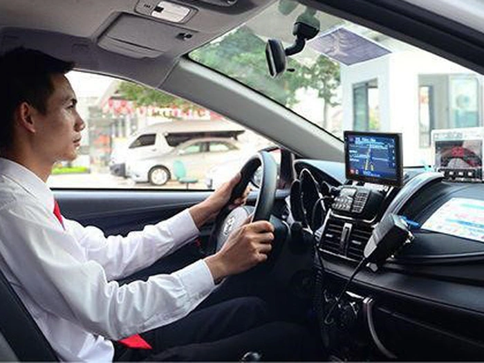 Lái xe tuyến đầu E - Kết ca: bàn giao và ghi nhận tình trạng xe Lái xe tuyến đầu E - Kết ca: bàn giao và ghi nhận tình trạng xe