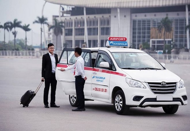 Lái xe taxi tại sân bay - Giao tiếp, phục vụ và hỗ trợ hành lý Lái xe taxi tại sân bay - Giao tiếp, phục vụ và hỗ trợ hành lý