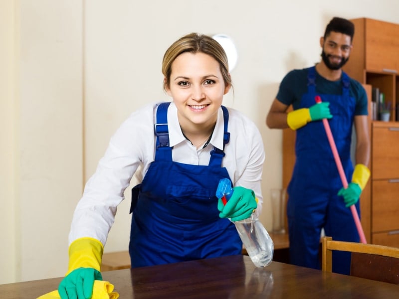 Tạp vụ vệ sinh - Nhịp việc trong một ca làm Tạp vụ vệ sinh - Nhịp việc trong một ca làm