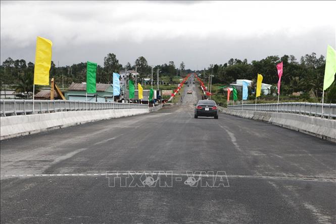 Thợ gia công mi giả - Giao tiếp cơ bản và làm việc nhóm Thợ gia công mi giả - Giao tiếp cơ bản và làm việc nhóm