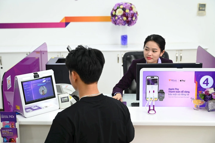 4 trường hợp bắt buộc phải ra ngân hàng khi chuyển khoản trên 10 triệu đồng