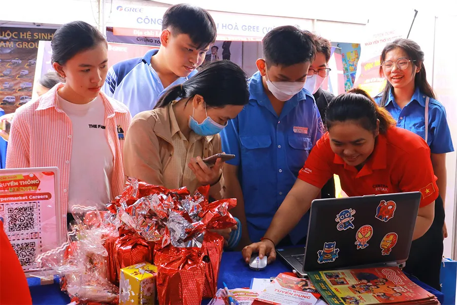Siêu thị tiện lợi Ministop - Tính cẩn thận khi thao tác quầy và quản lý tiền Siêu thị tiện lợi Ministop - Tính cẩn thận khi thao tác quầy và quản lý tiền