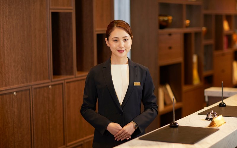 Nhân viên lễ tân là gì? Học gì để trở thành lễ tân?
