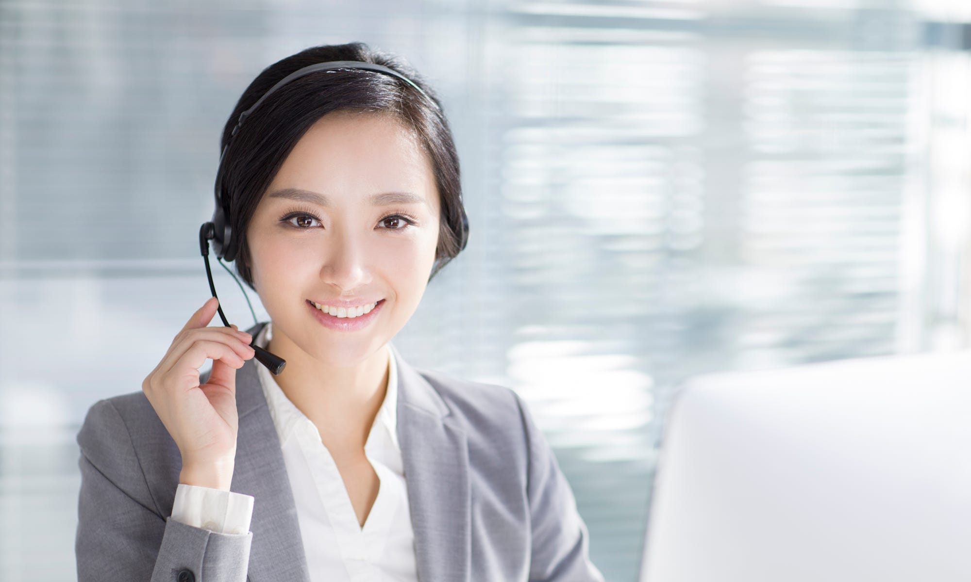 Nhân viên sale là gì? Làm sale có vất vả không? - Vieclamkinhdoanh