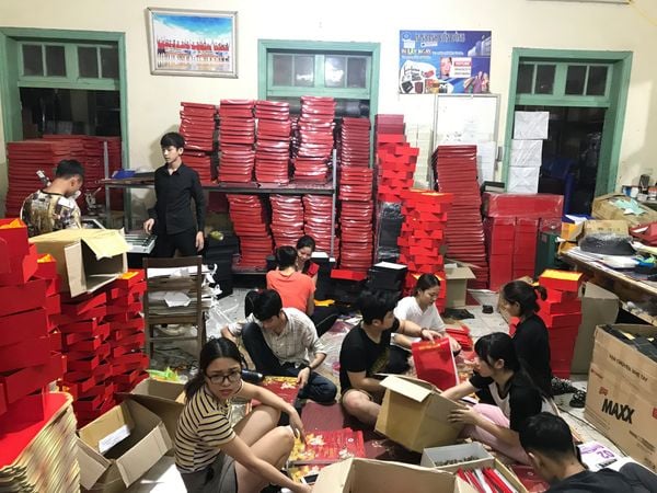 Tuyển nhân viên gấp dán vỏ hộp – In Viễn Đông