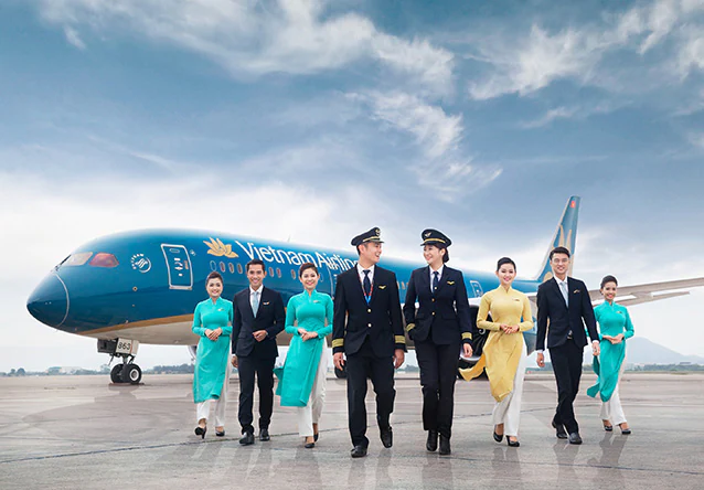 Vietnam airlines - Hình ảnh thương hiệu gắn với bông sen vàng Vietnam airlines - Hình ảnh thương hiệu gắn với bông sen vàng