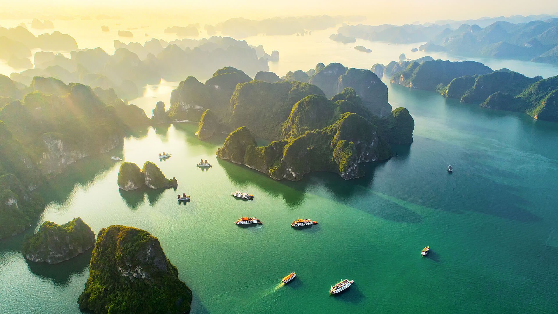 Vịnh Hạ Long - Hòn Trống Mái và làng chài Vịnh Hạ Long - Hòn Trống Mái và làng chài